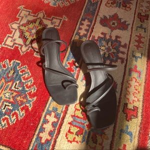 Reformation - Meena Toe Ring Block Heel Sandal